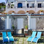 Villa Amalu Piscina E Giardino *