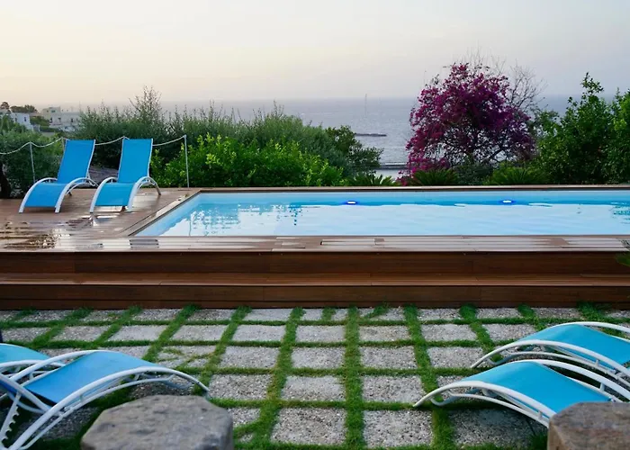 Amalu Piscina E Giardino * קאפרי