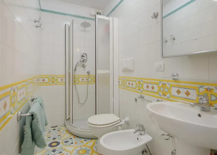 Amalu Piscina E Giardino וילה