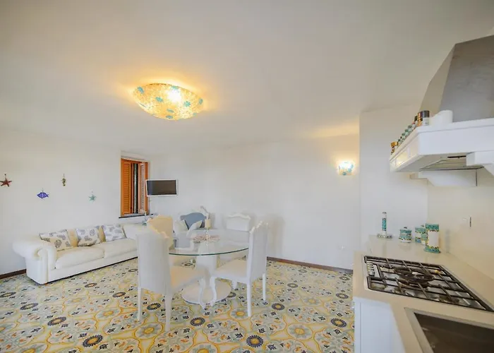 Amalu Piscina E Giardino וילה