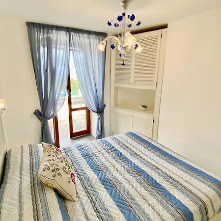 Villa Amalu Piscina E Giardino