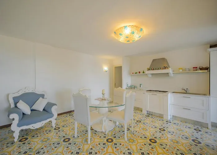 Amalu Piscina E Giardino Villa *