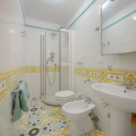 Amalu Piscina E Giardino וילה