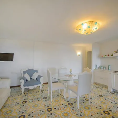 וילה Amalu Piscina E Giardino קאפרי