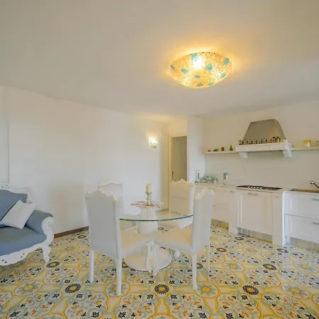 Amalu Piscina E Giardino וילה *