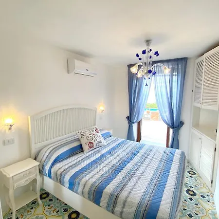 וילה Amalu Piscina E Giardino *