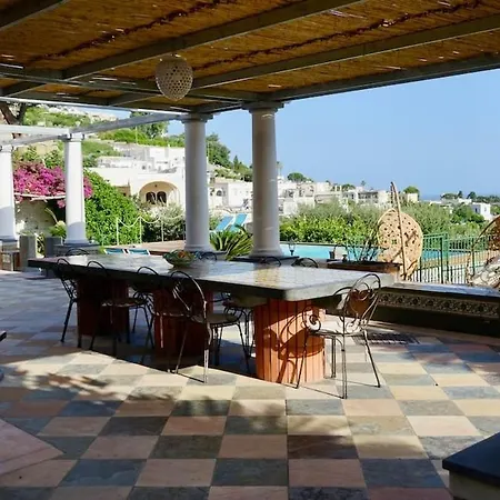 וילה Amalu Piscina E Giardino קאפרי